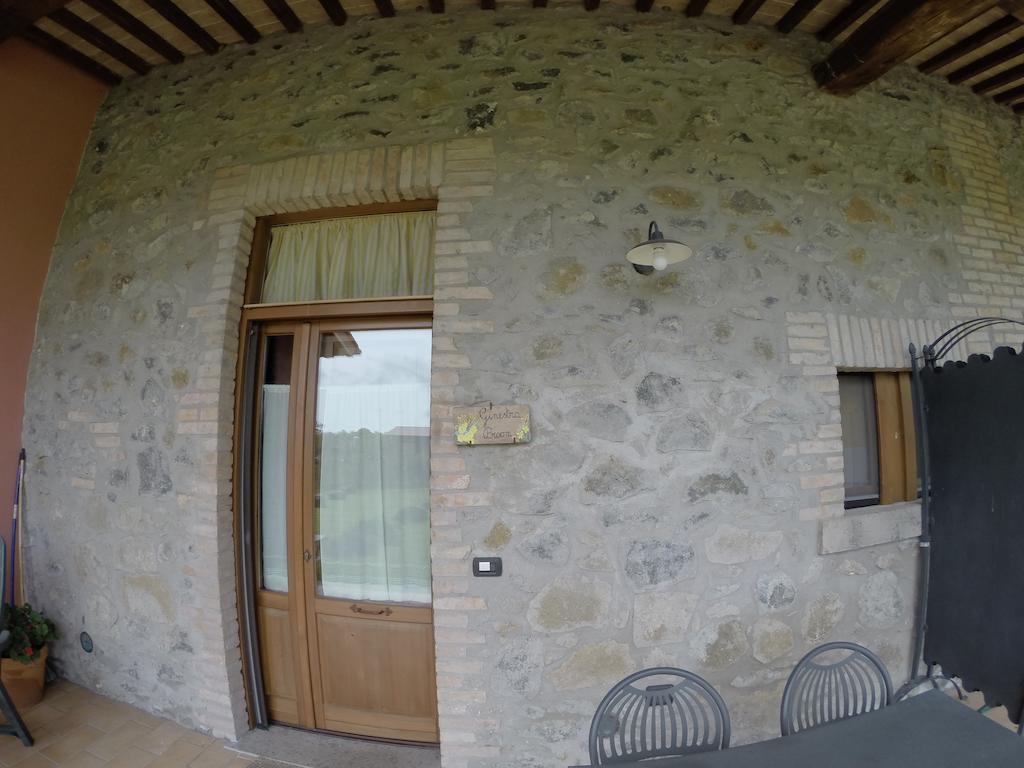 הוילה מונטפיאסקונה Agriturismo Poggio Della Capanna חדר תמונה