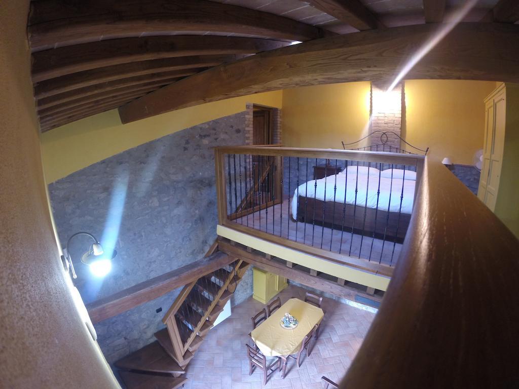 הוילה מונטפיאסקונה Agriturismo Poggio Della Capanna חדר תמונה