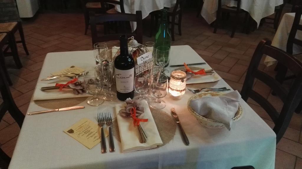 הוילה מונטפיאסקונה Agriturismo Poggio Della Capanna מראה חיצוני תמונה